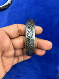 Thin Sarabloh Kada with engraved designs
