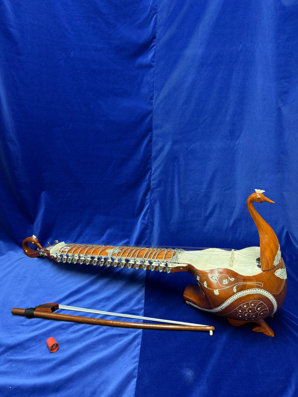 Taus / Mayuri Veena - String Instrument